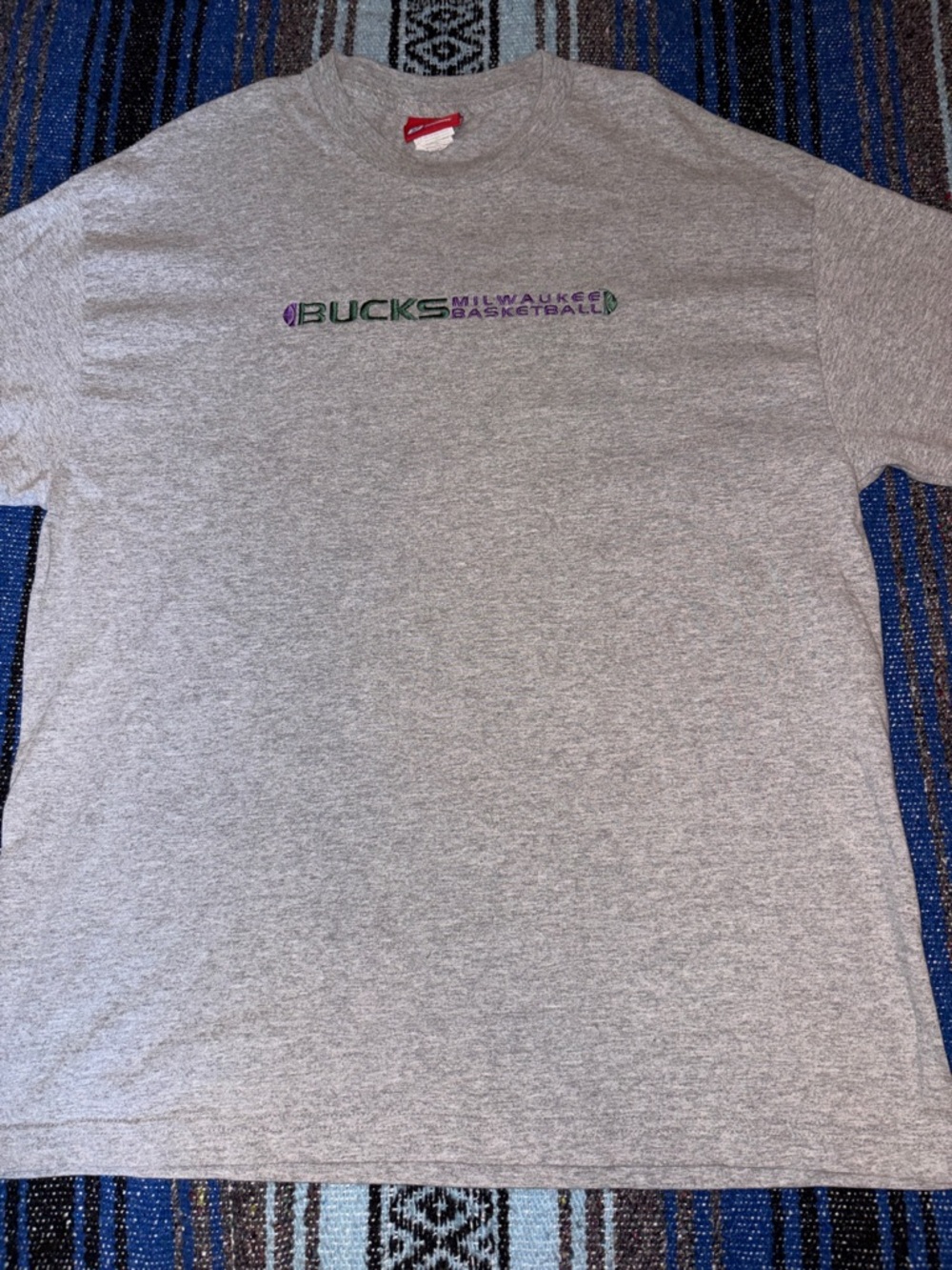 Vintage Y2K NBA Milwaukee Bucks Tee Shirt